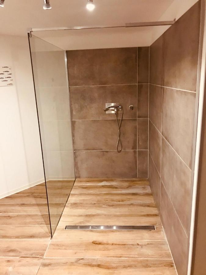 Soutterain - Wohnung Mit Senkgarten Weingarten  Exteriör bild