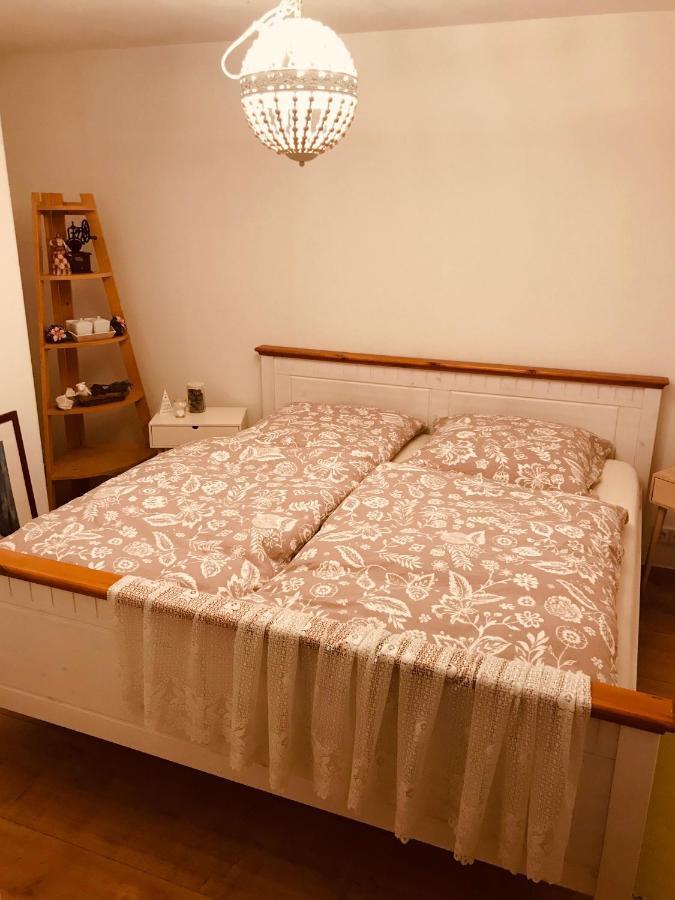 Soutterain - Wohnung Mit Senkgarten Weingarten  Exteriör bild